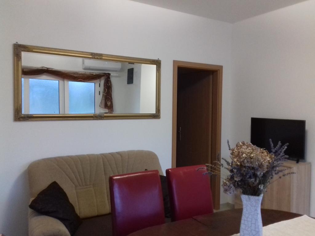 Apartment Venera Блаце Екстер'єр фото